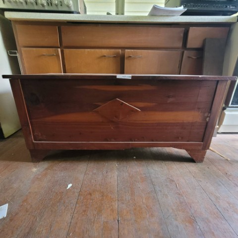 Lot 104 image