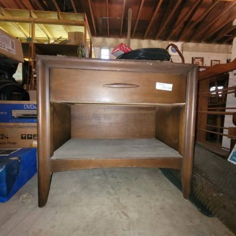Lot 380 image