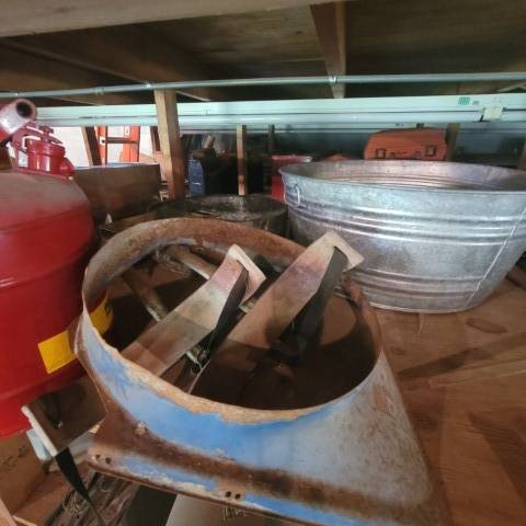 Lot 404 image