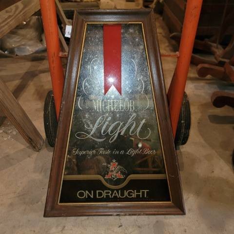 Lot 586 image